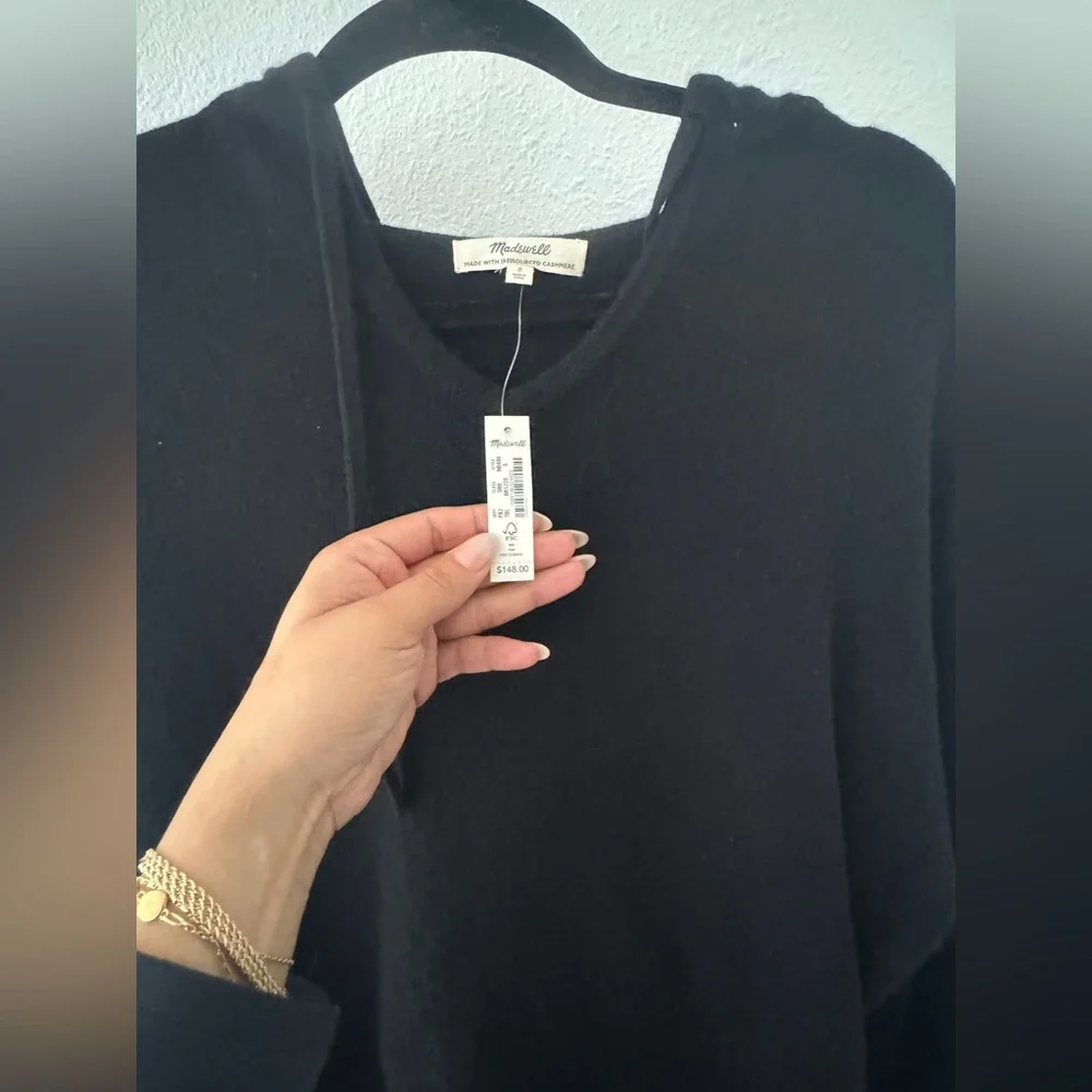 Madewell (Re)sourced Cashmere Allendale Hoodie
Sweater - Picture 4 of 5